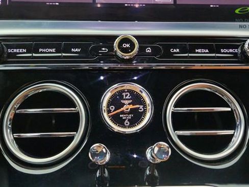 Used 2022 Bentley Continental GT AWD/4WD image 55
