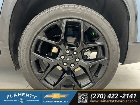 Used 2024 Chevrolet Traverse RS w/ LPO, Floor Liner Package AWD/4WD image 20