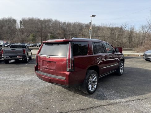 Used 2019 Cadillac Escalade Premium Luxury image 3