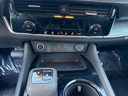 Used 2021 Nissan Rogue SV image 20