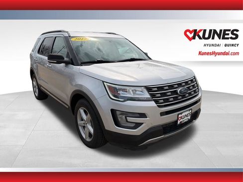 Used 2017 Ford Explorer XLT AWD/4WD image 1