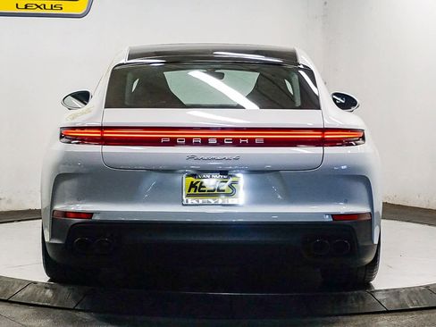 Used 2024 Porsche Panamera 4 image 3