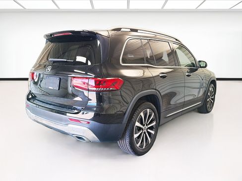 Used 2022 Mercedes-Benz GLB 250 w/ Premium Package Lite image 4