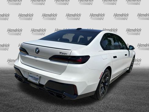 Certified 2023 BMW 760i xDrive AWD/4WD image 10