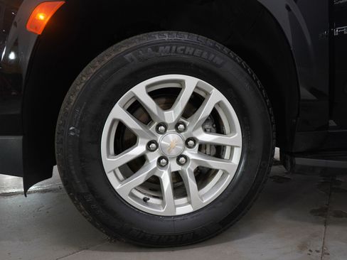 Used 2023 Chevrolet Tahoe LT image 32