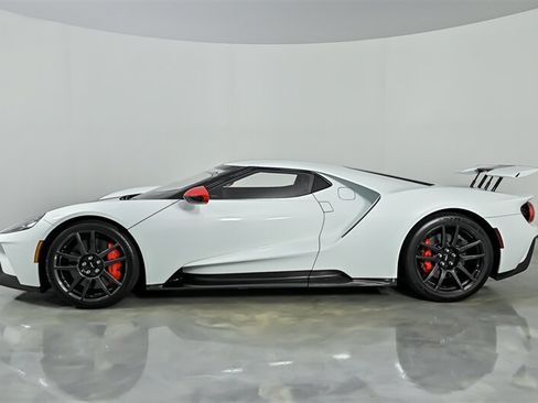 Used 2020 Ford GT Carbon Series RWD image 8