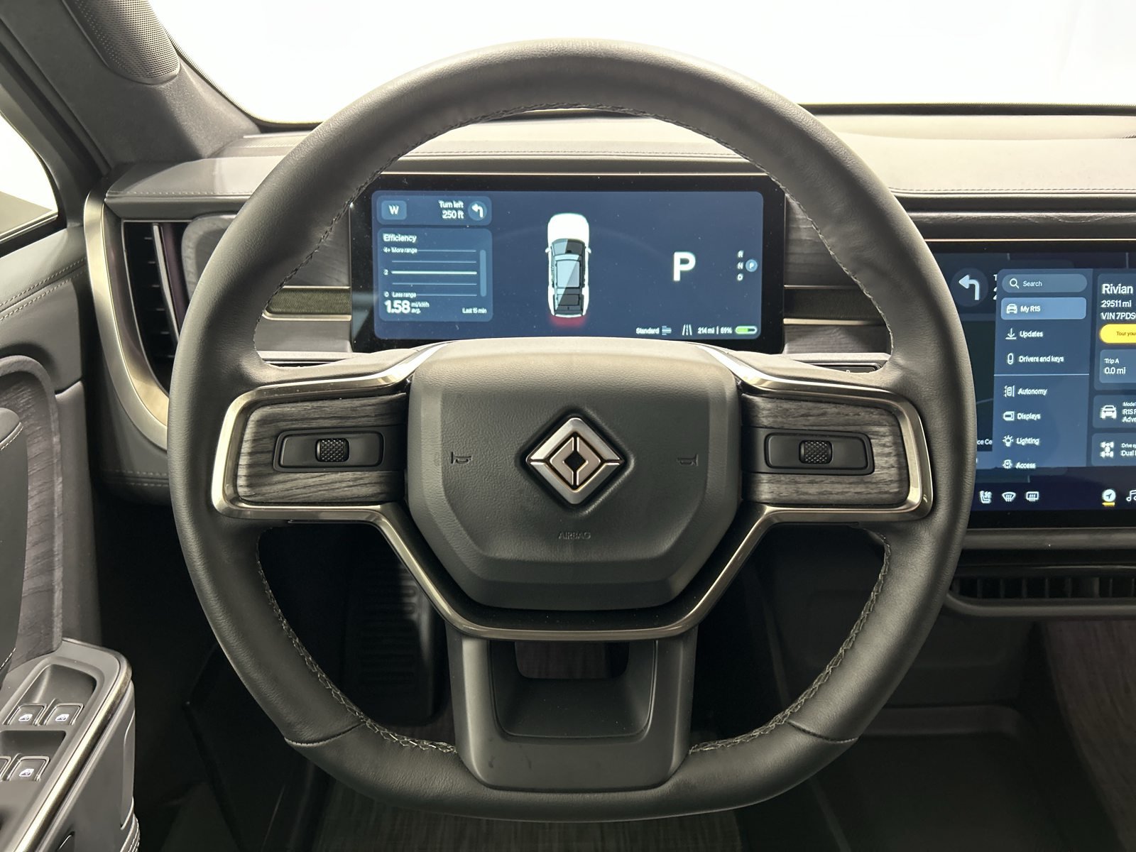 Used 2025 Rivian R1S Adventure Dual AWD/4WD image 28