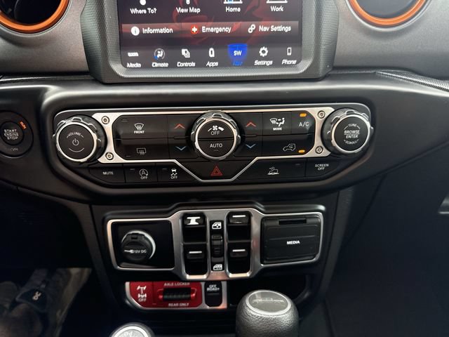 Used 2022 Jeep Gladiator Mojave w/ Trailer Tow Package AWD/4WD image 19