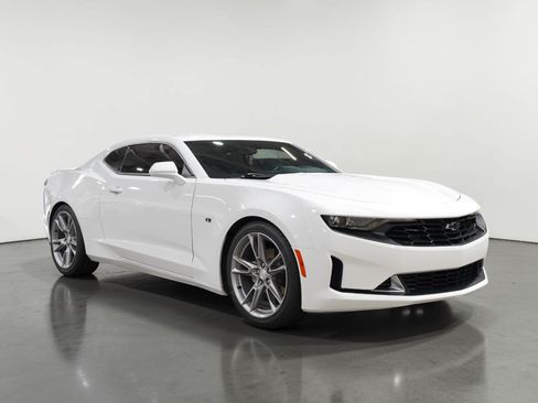 Used 2021 Chevrolet Camaro LT w/ RS Package RWD image 4