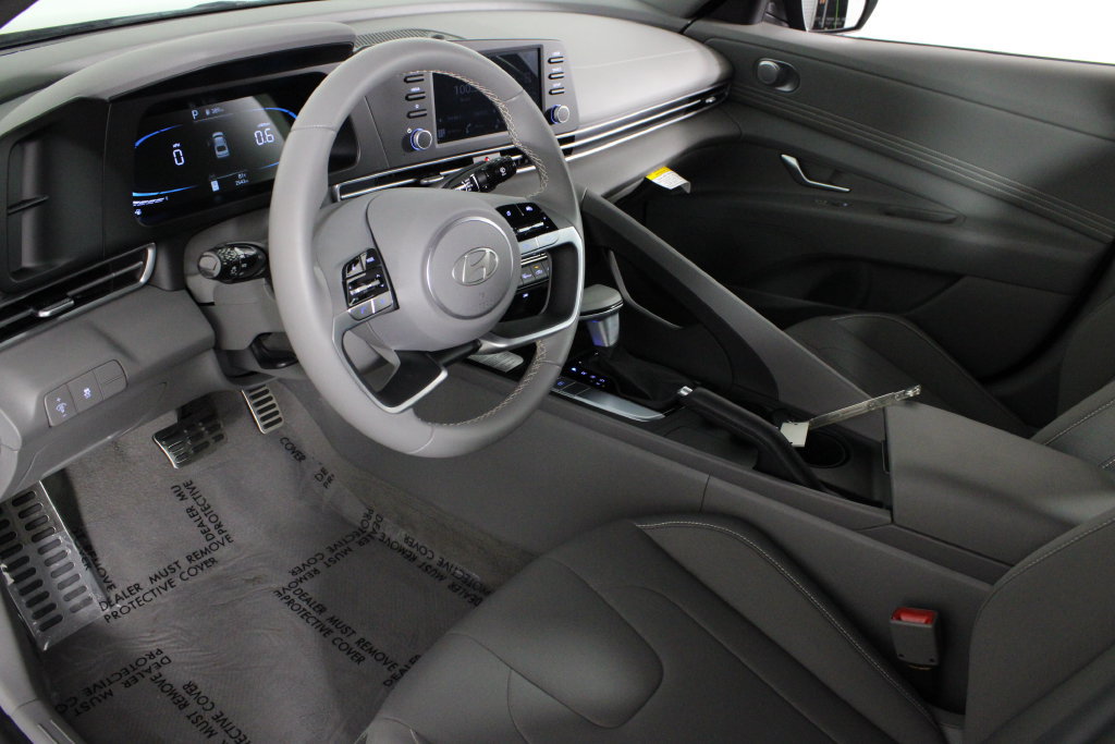Certified 2026 Hyundai Elantra Sport FWD image 18