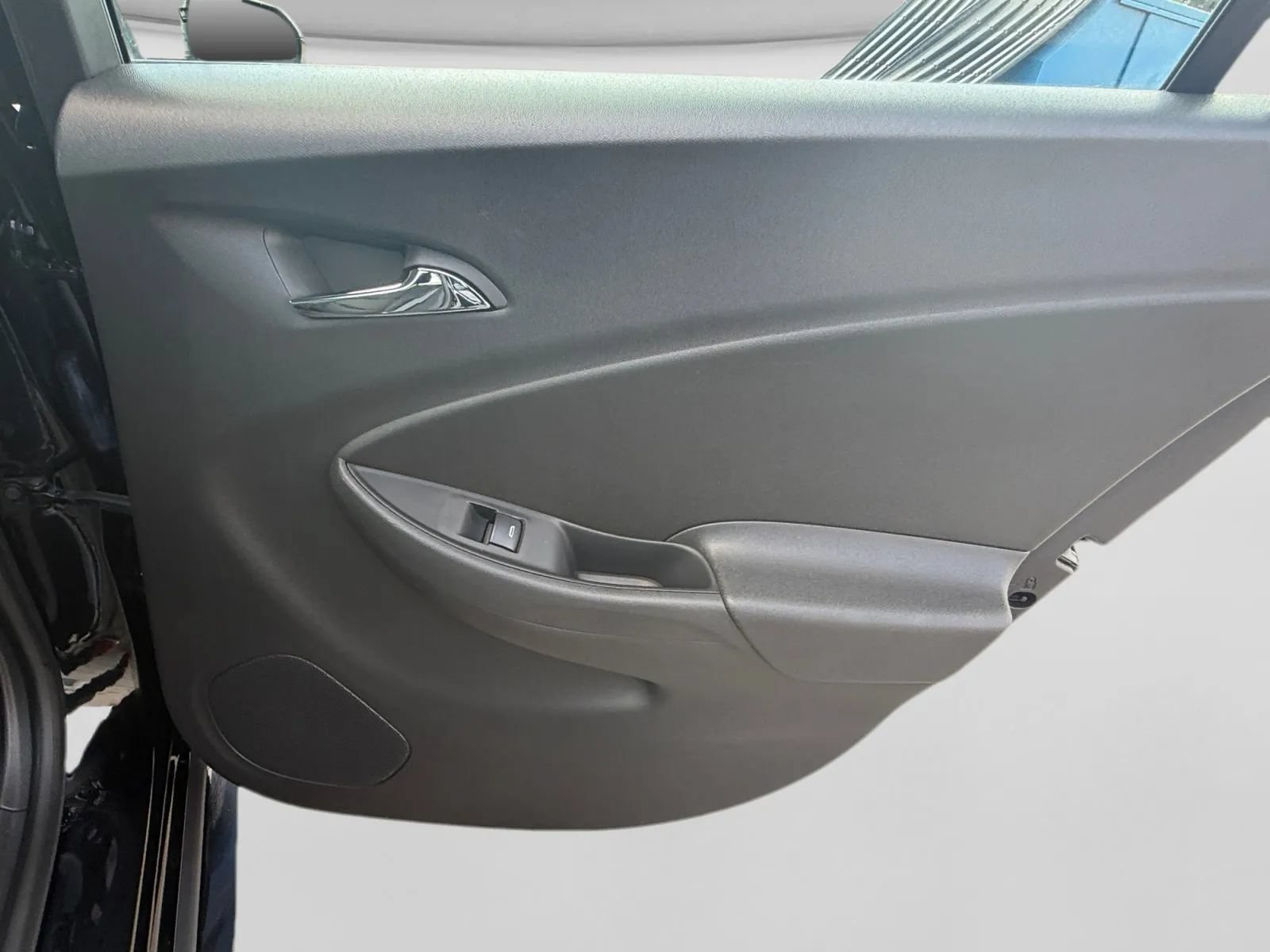 Used 2016 Chevrolet Volt Premier w/ Driver Confidence Package FWD image 28