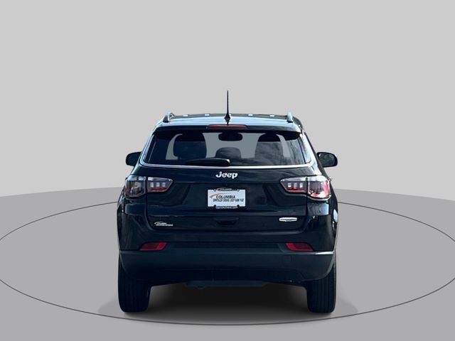 Used 2024 Jeep Compass Latitude AWD/4WD image 5