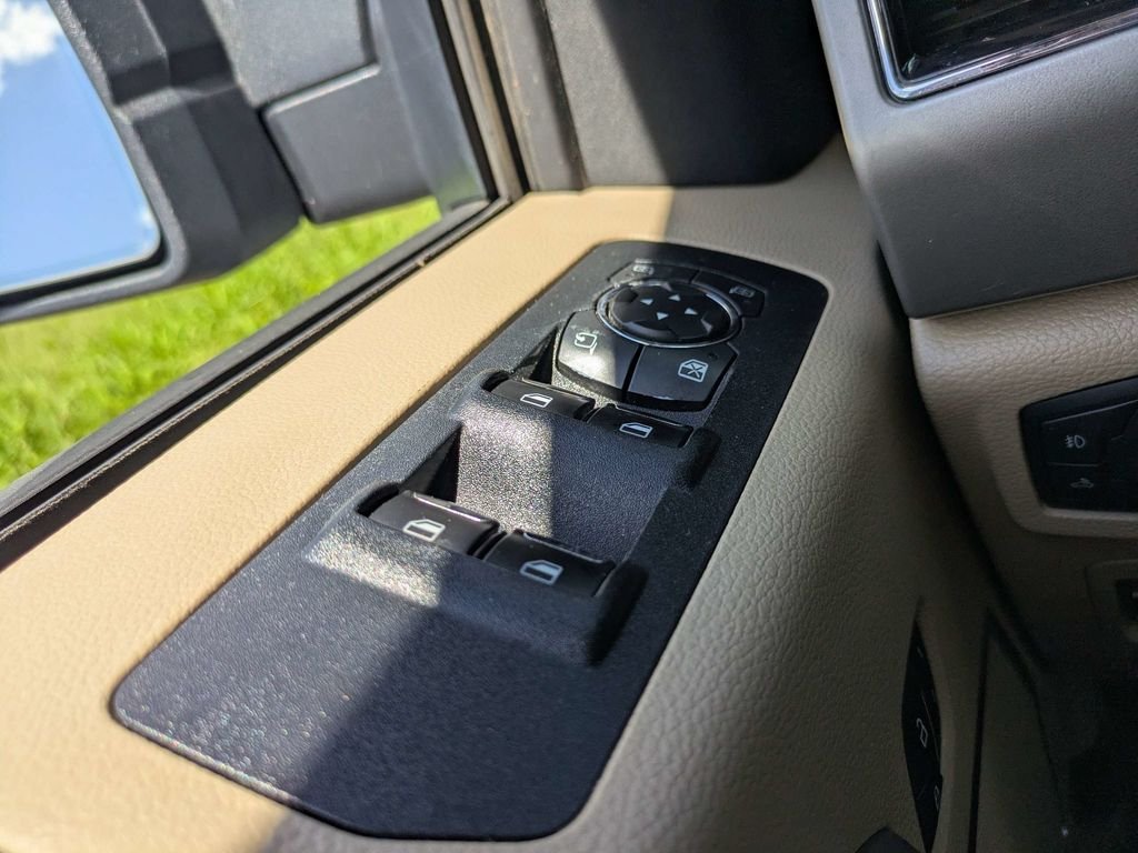 Used 2020 Ford F150 Lariat RWD image 25