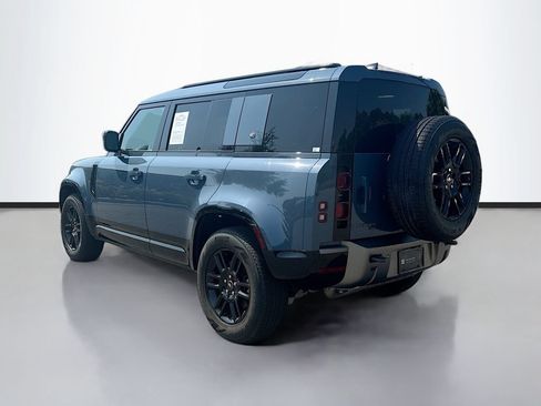Used 2022 Land Rover Defender 110 X-Dynamic SE AWD/4WD image 5