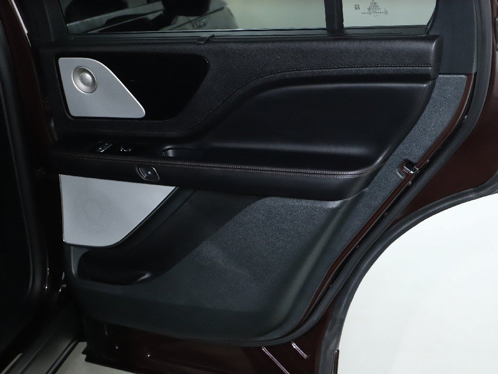 Used 2024 Lincoln Aviator Reserve w/ Equipment Group 201A AWD/4WD image 31
