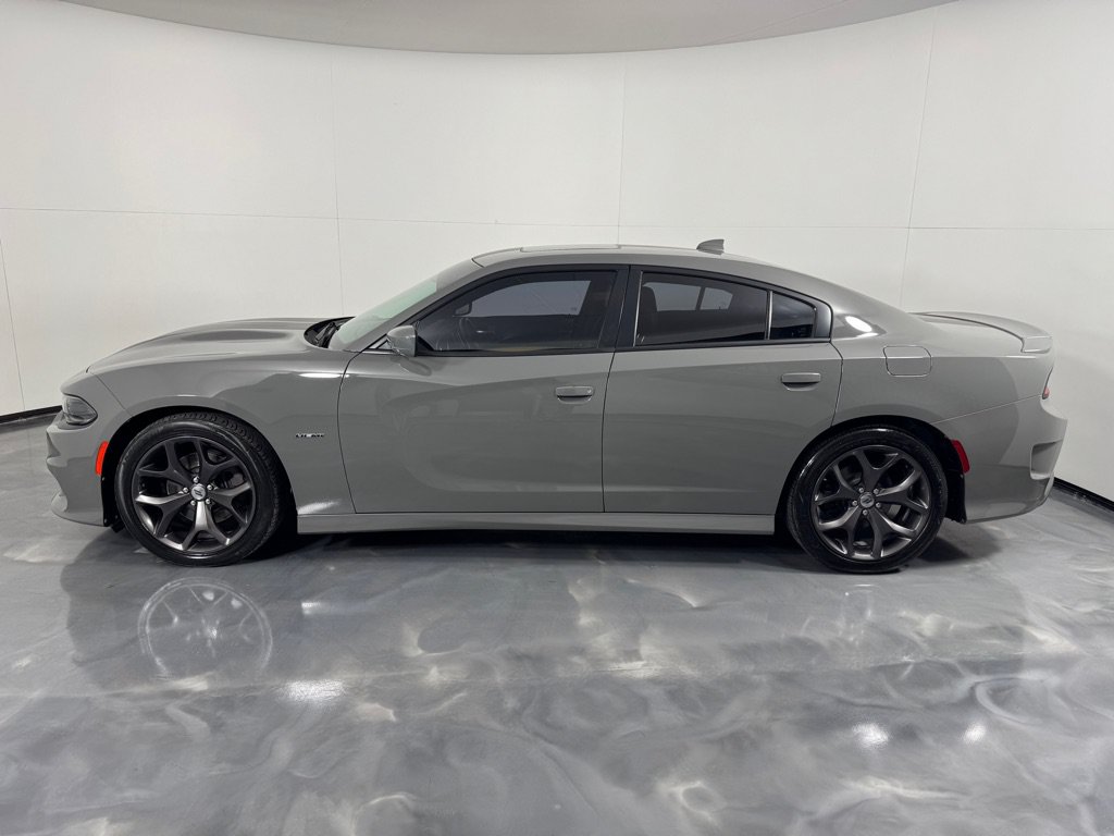 Used 2018 Dodge Charger R/T w/ Plus Group RWD image 8