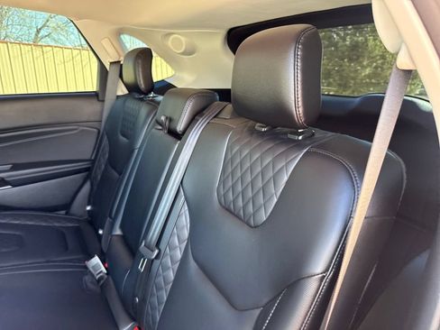 Used 2024 Ford Edge Titanium AWD/4WD image 20