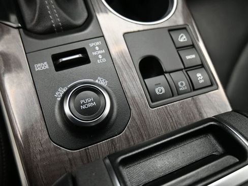 Used 2023 Toyota Highlander Platinum image 17