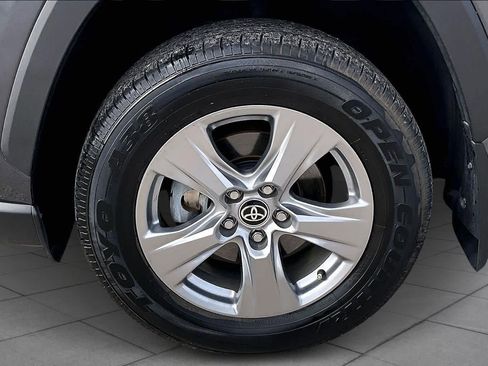 Used 2024 Toyota RAV4 XLE w/ Convenience Package image 11