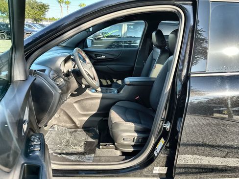 Used 2024 Chevrolet Equinox RS w/ LPO, Cargo Package FWD image 2