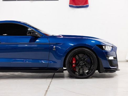 Used 2022 Ford Mustang Shelby GT500 w/ Carbon Fiber Track Pack image 14