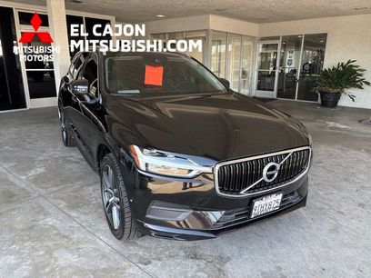 Used 2019 Volvo XC60 T5 Momentum w/ Multimedia Package