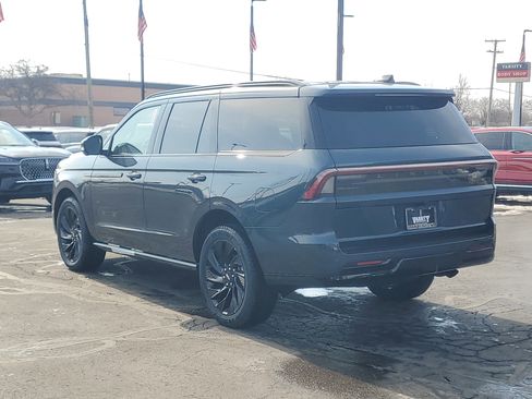 New 2026 Lincoln Navigator Reserve w/ Jet Appearance Package image 3