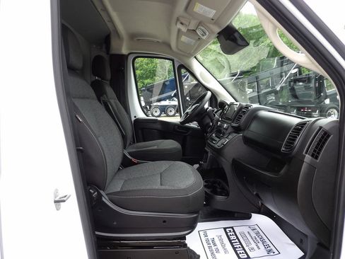 Used 2024 RAM ProMaster 2500 w/ Convenience Group FWD image 33