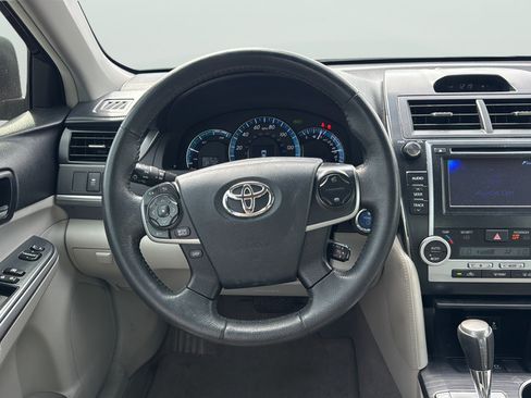 Used 2012 Toyota Camry XLE FWD image 16