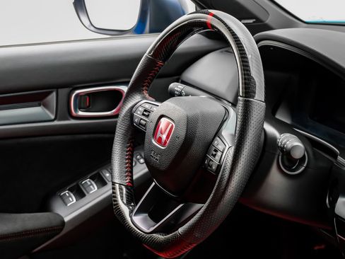 Used 2023 Honda Civic Type R image 12