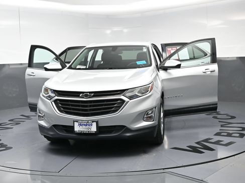 Used 2018 Chevrolet Equinox LT FWD image 20