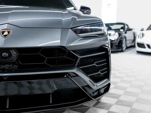 Used 2019 Lamborghini Urus AWD/4WD image 17