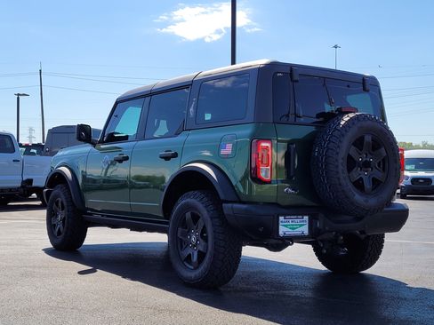 Used 2024 Ford Bronco Black Diamond image 6