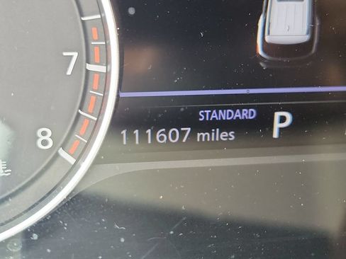 Used 2022 Nissan Pathfinder SL FWD image 23
