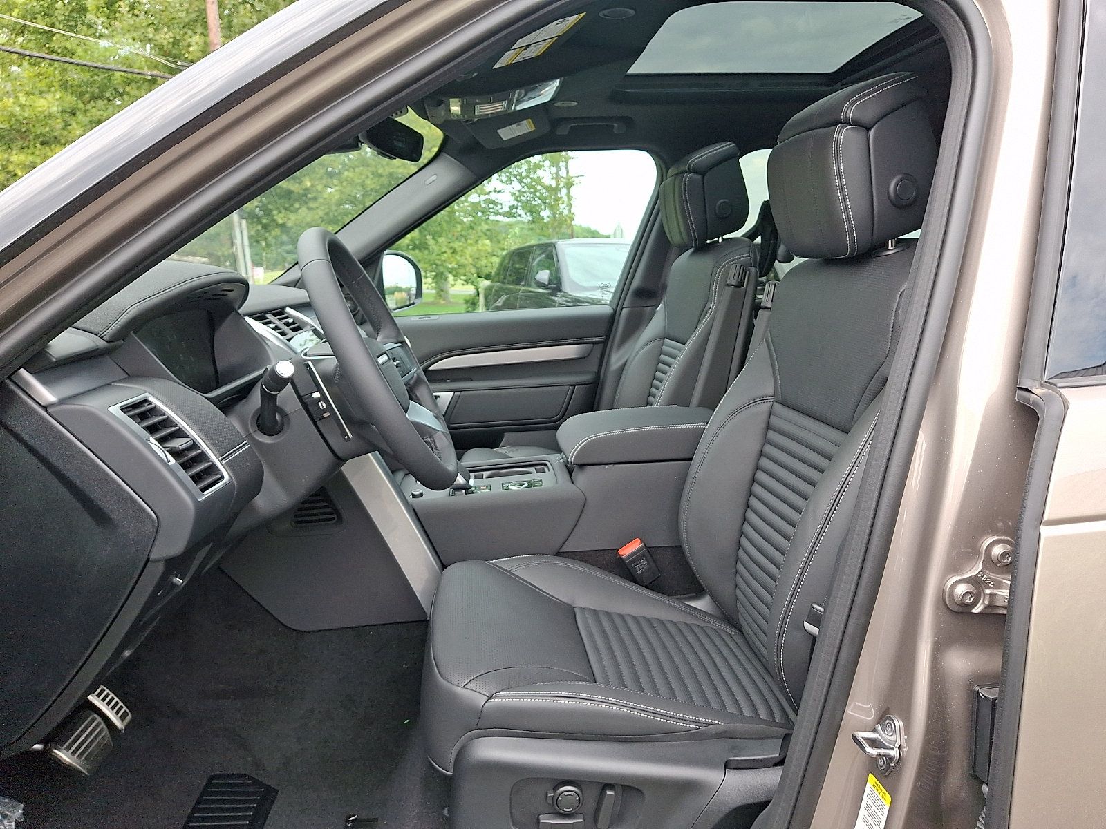 New 2026 Land Rover Discovery Dynamic SE AWD/4WD image 10
