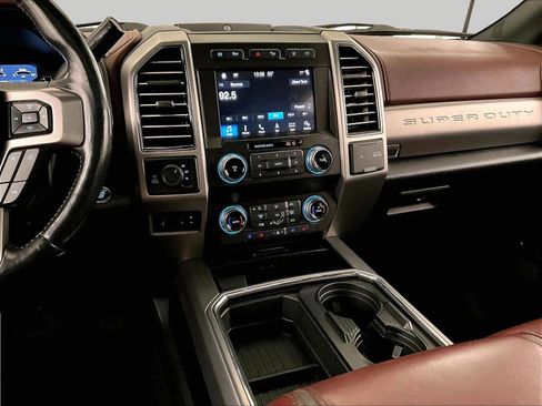 Used 2019 Ford F350 Platinum w/ Platinum Ultimate Package AWD/4WD image 7