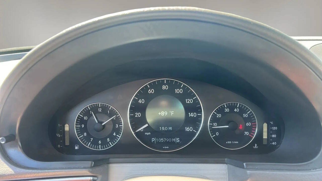 Used 2005 Mercedes-Benz E 320 4MATIC Sedan image 13
