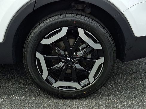 Certified 2024 Kia Telluride S FWD image 8