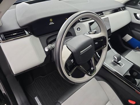Used 2025 Land Rover Range Rover Velar Dynamic SE image 16