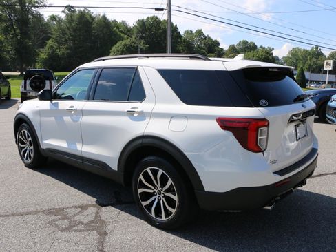 Used 2022 Ford Explorer ST-Line w/ Class IV Trailer Tow Package AWD/4WD image 3