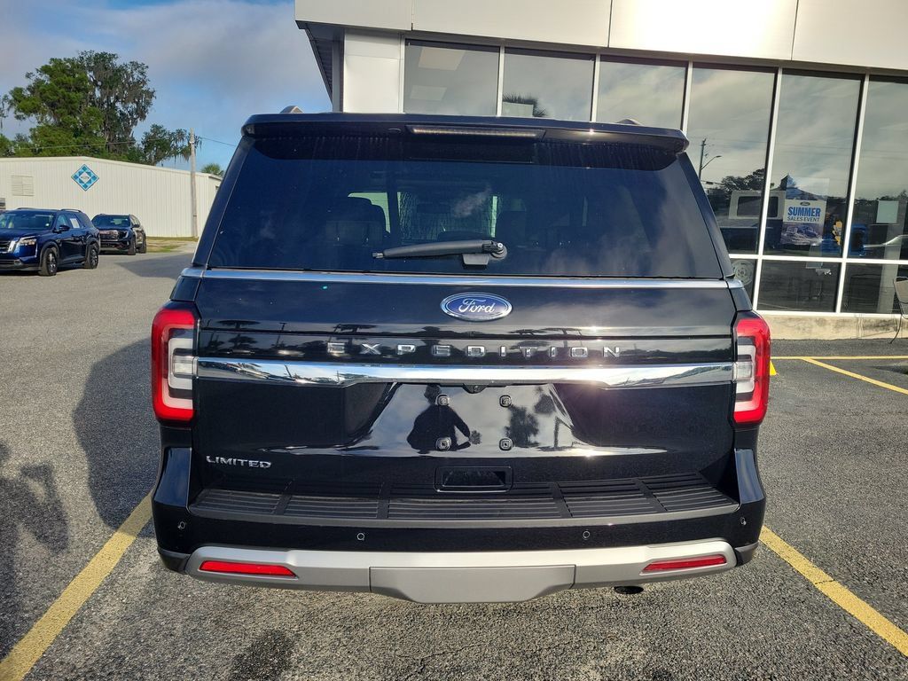 Used 2024 Ford Expedition Limited RWD image 5