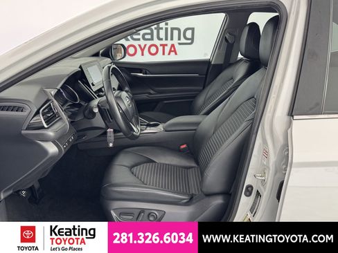 Used 2024 Toyota Camry SE FWD image 14