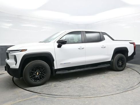 Used 2024 Chevrolet Silverado EV W/T image 3