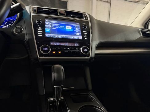 Used 2018 Subaru Outback 2.5i Limited AWD/4WD image 15