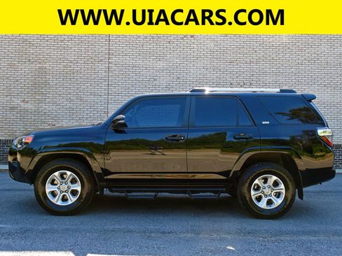 Used 2023 Toyota 4Runner SR5 Premium w/ Moonroof Package RWD image 6