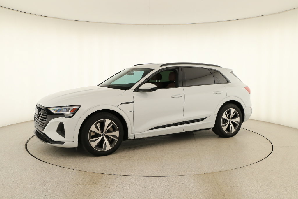 Certified 2024 Audi Q8 e-tron Premium AWD/4WD image 13