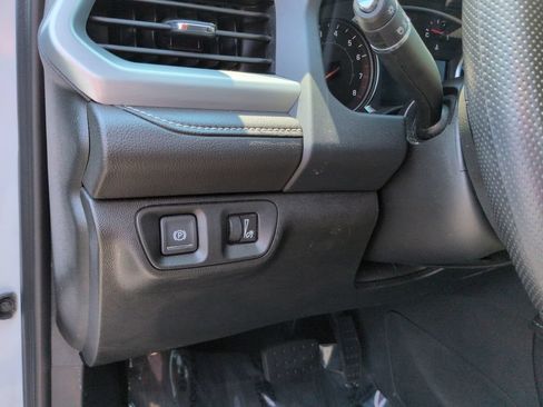 Used 2023 GMC Acadia SLE w/ Driver Convenience Package AWD/4WD image 24