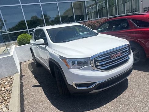 Used 2019 GMC Acadia SLT FWD image 2