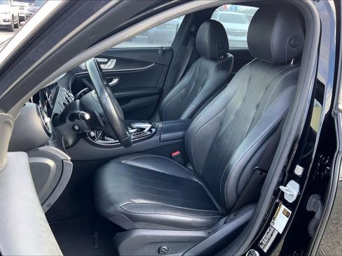 Used 2017 Mercedes-Benz E 300 image 8