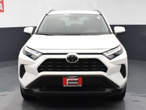 Used 2025 Toyota RAV4 LE AWD/4WD image 7